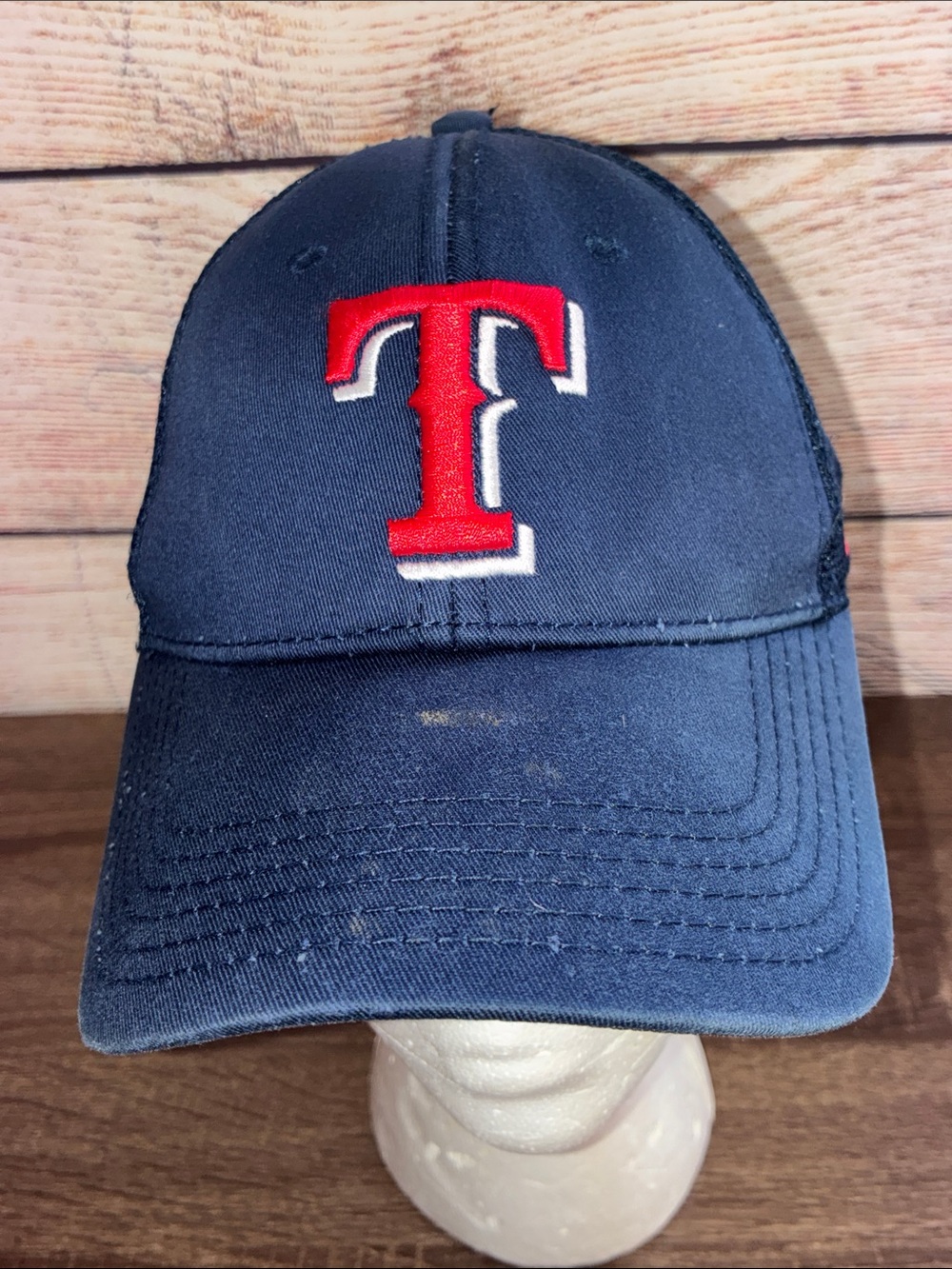 Pre Owned Youth Fitted New Era Texas Rangers Navy Baseball Cap with Red 'T' Logo